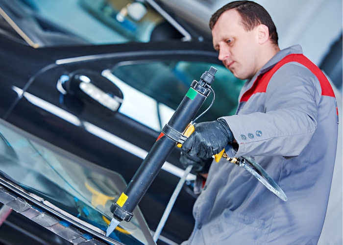 High-Traffic Mississauga Auto Glass Shop for Fast & Reliable Repairs